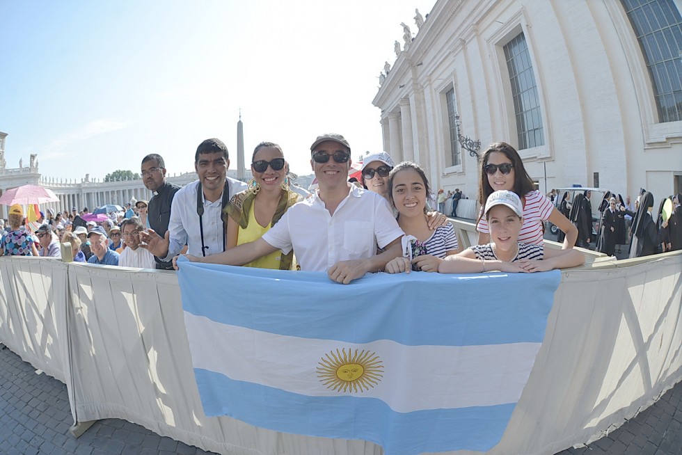 Piazza San Pietro, 30 giugno 2016: Udienza giubilare Papa Francesco - Gruppo Argentina
