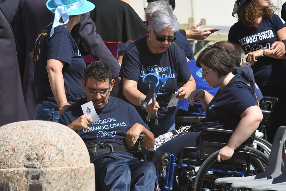 Piazza San Pietro, 24 agosto 2016: Udienza generale Papa Francesco - Disabili