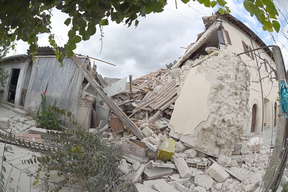 Norcia, 2 novembre 2016: terremoto - monastero crollato