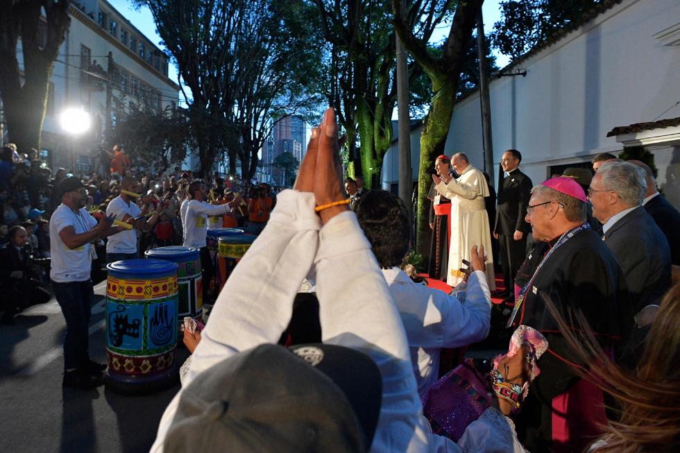 Bogotà, 6 settembre: l'arrivo di Papa Francesco in Colombia presso la Nunziatura