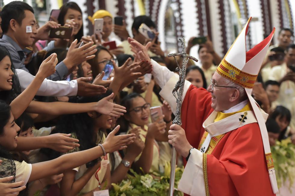 Yangon, 30 novembre : Viaggio Apostolico in Myanmar e Bangladesh (26/11 – 2/12), Papa Francesco celebra la Santa Messa con i giovani nella Cattedrale di St. Mary