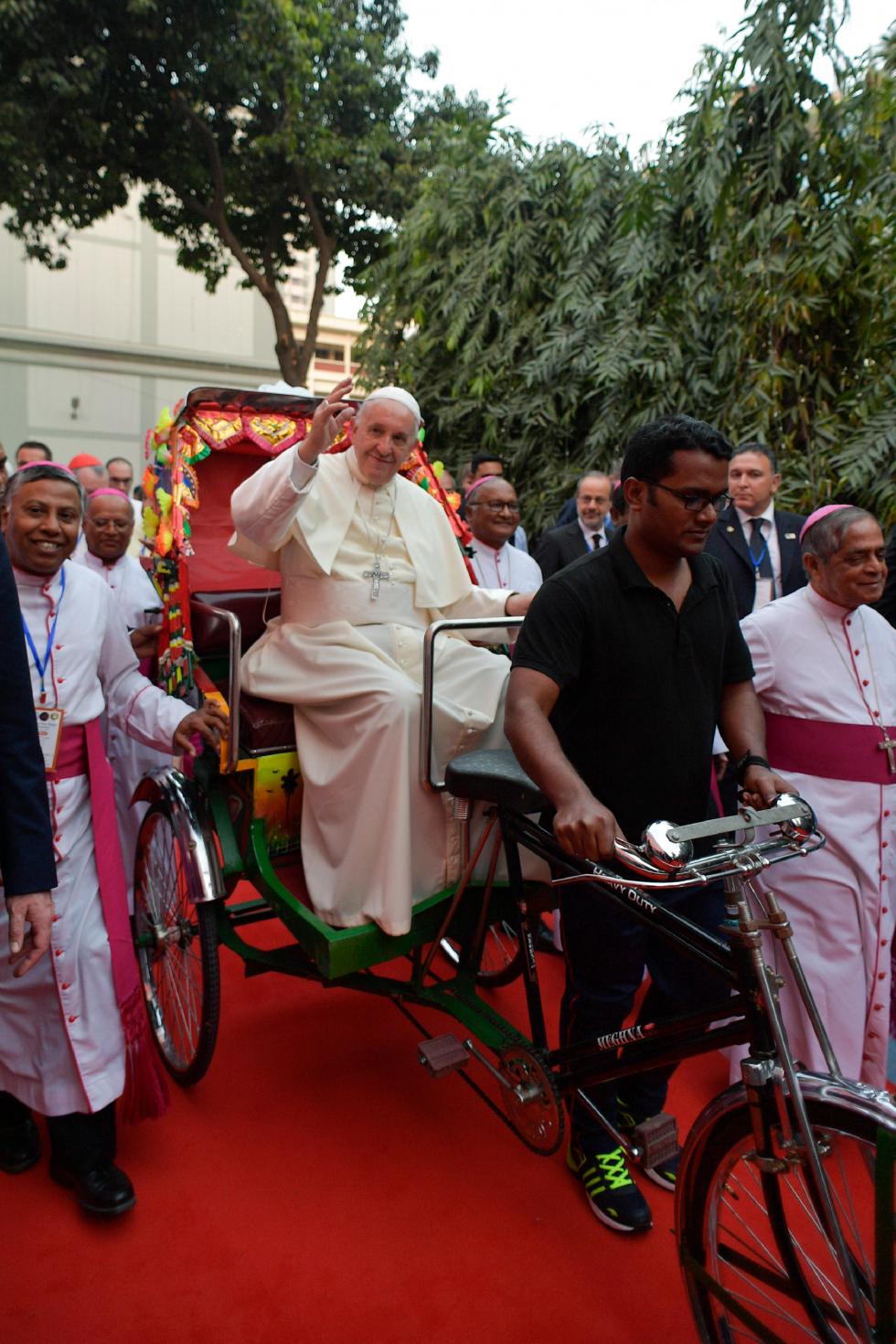 Dhaka, 1 dicembre: Viaggio Apostolico di Papa Francesco in Myanmar e Bangladesh (26/11 – 2/12), incontro interreligioso ed ecumenico per la pace